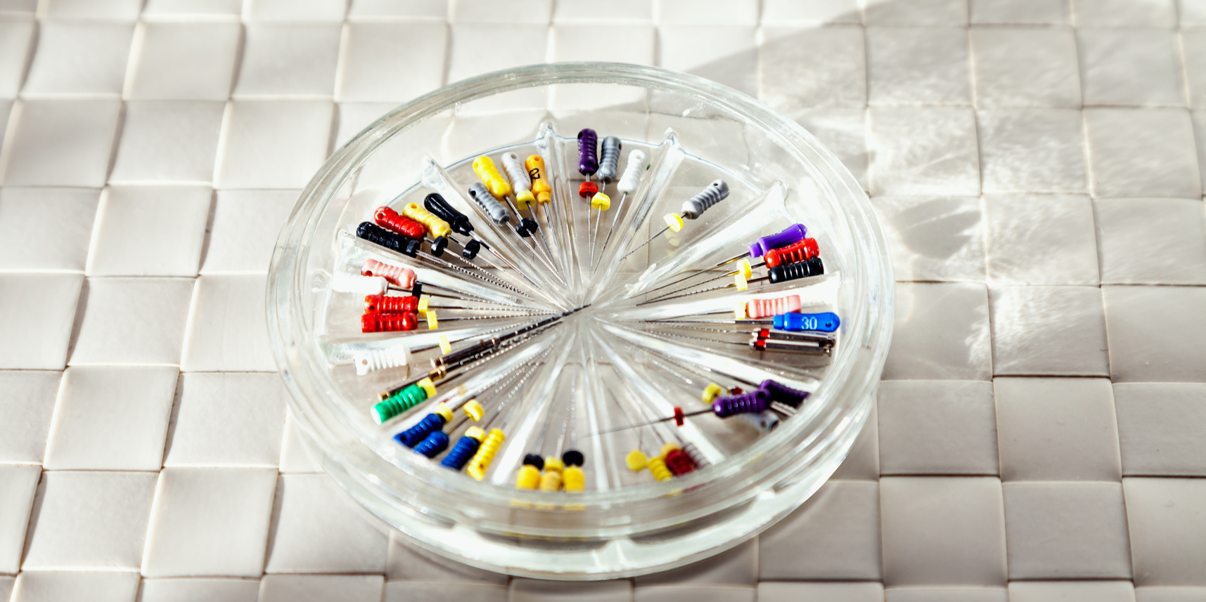 Set of metal Dentist 's medical equipment tools